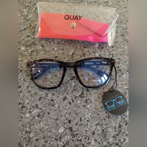 QUAY blue light glasses
